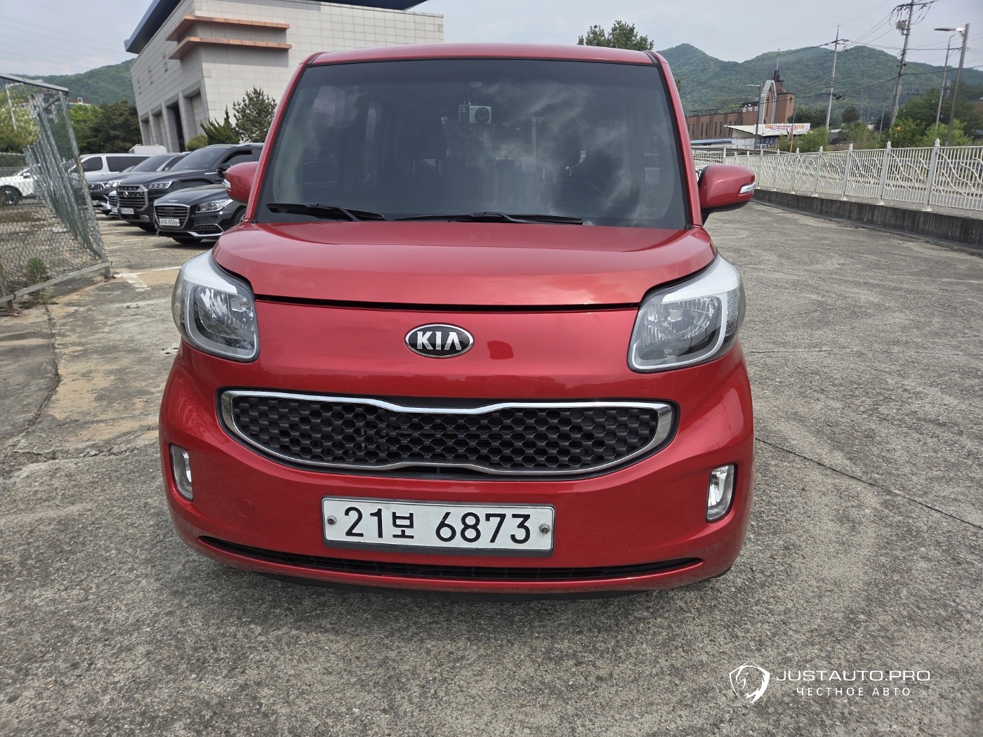 Автомобиль Kia RAY