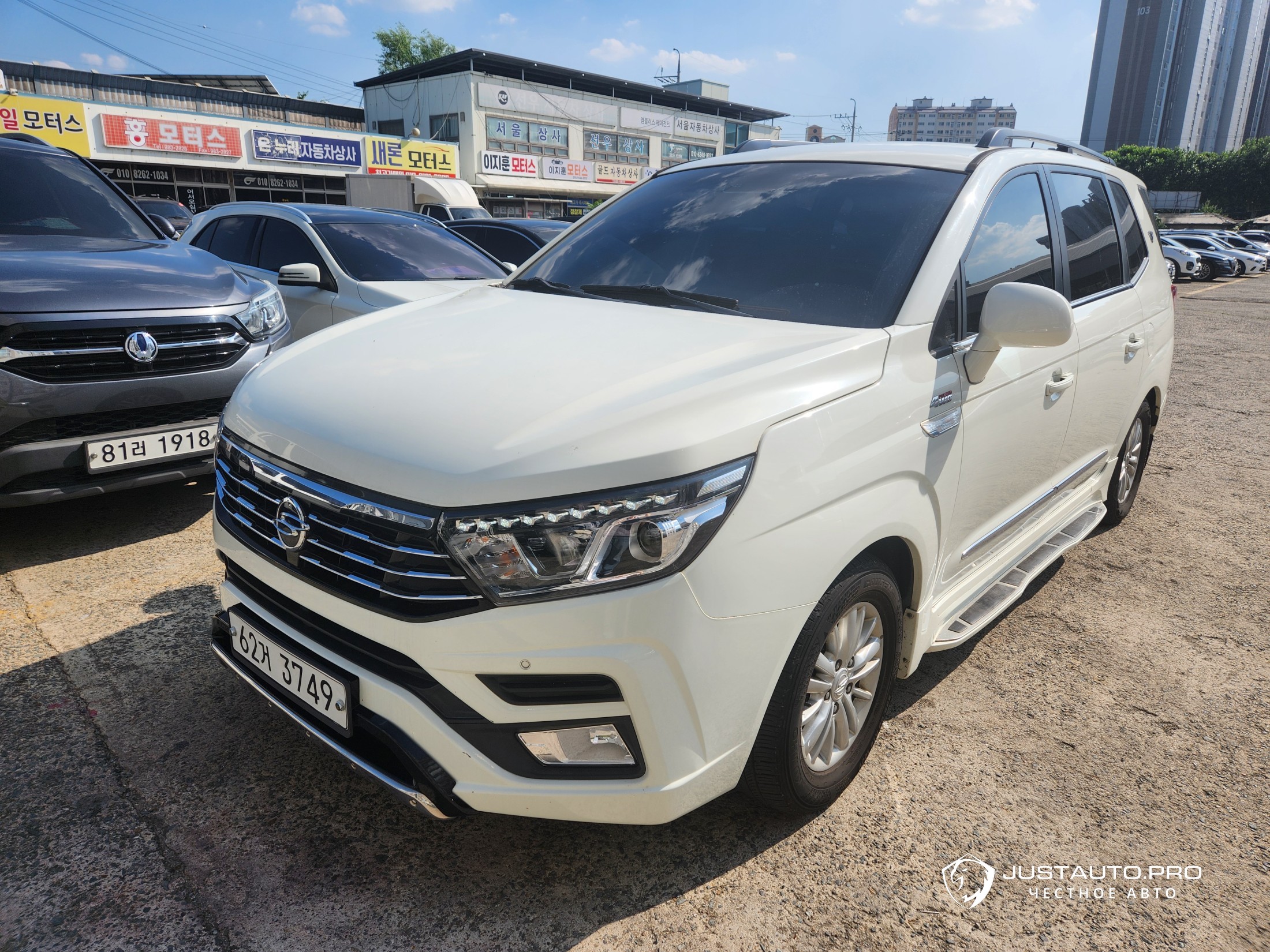 Автомобиль KG_Mobility_Ssangyong KORANDO