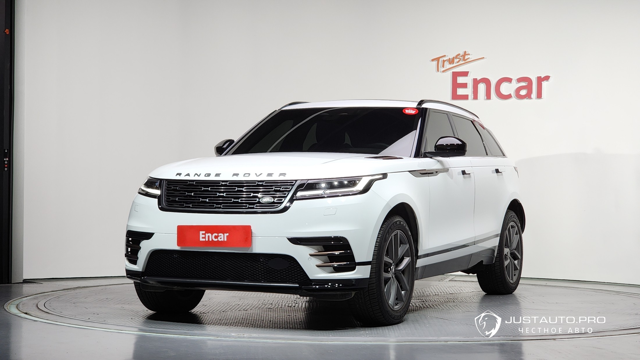 Автомобиль Land Rover Range Rover Velar