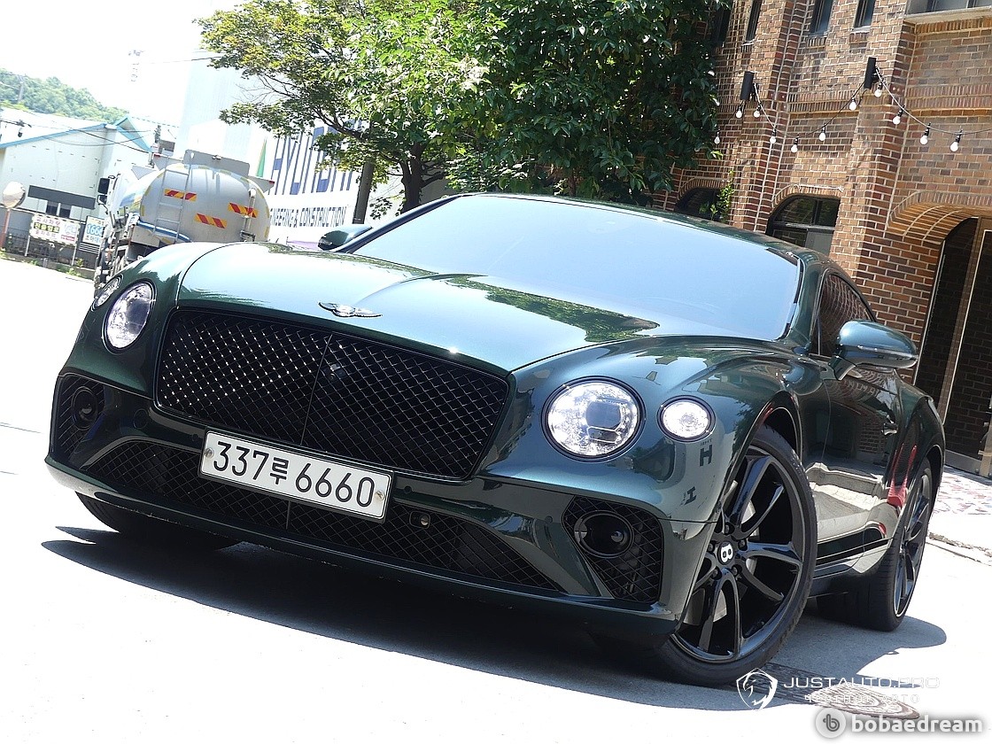 Автомобиль Bentley Continental