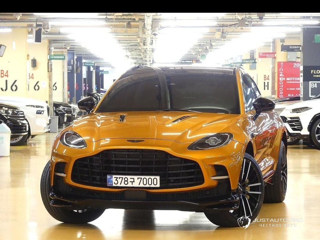 Автомобиль Astonmartin DBX