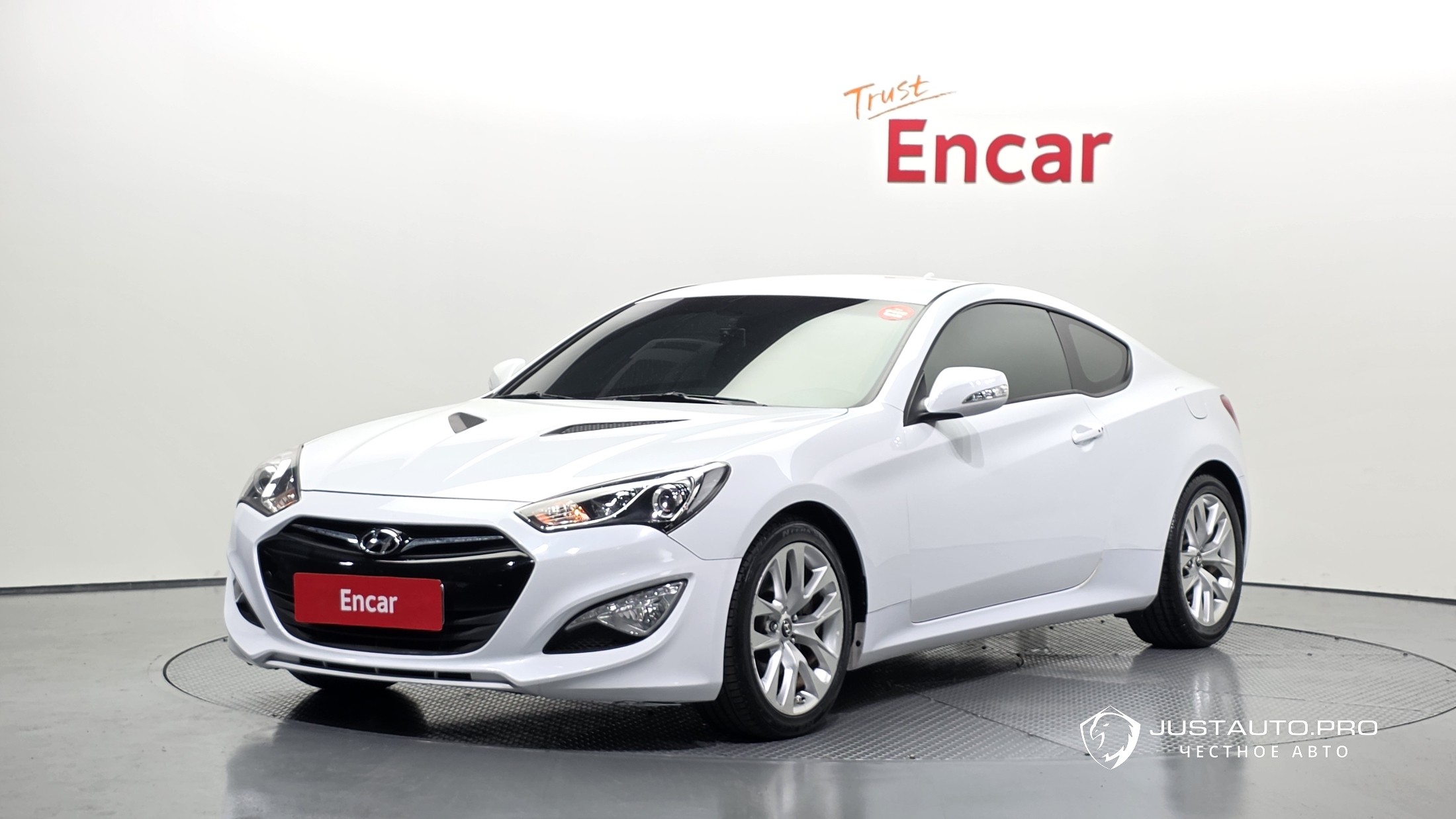 Автомобиль Hyundai Genesis