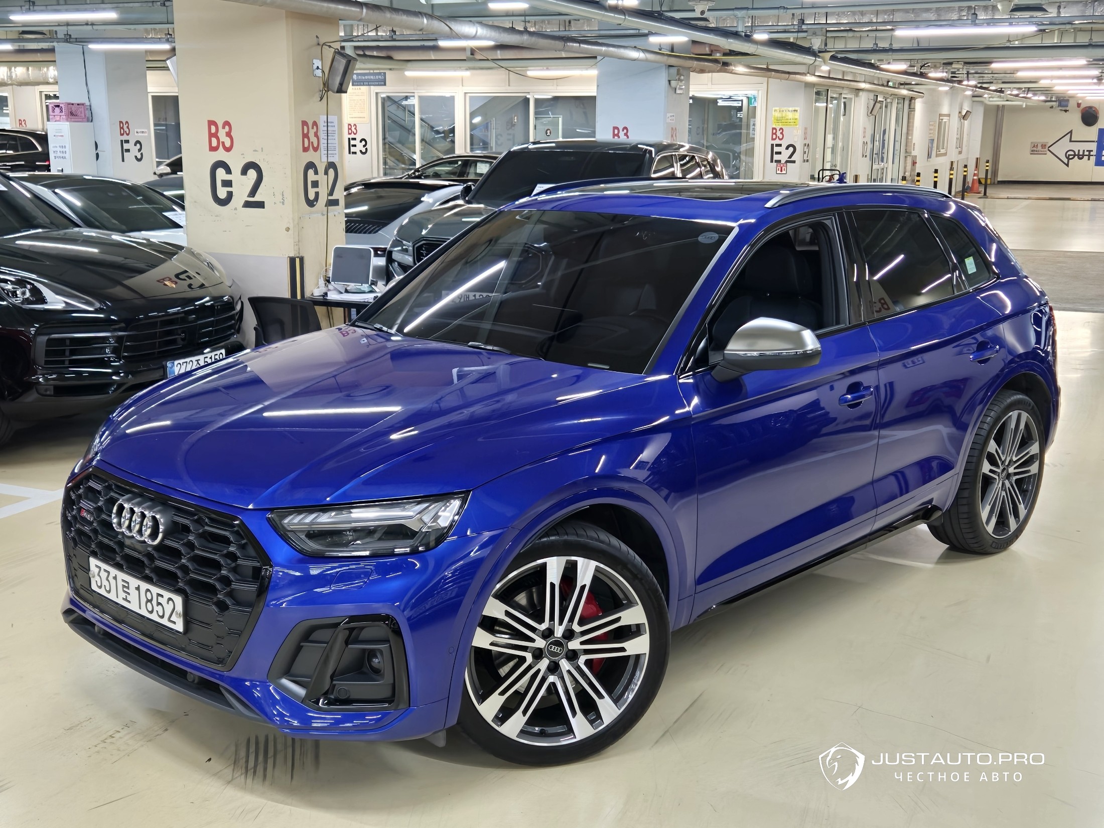 Автомобиль Audi SQ5