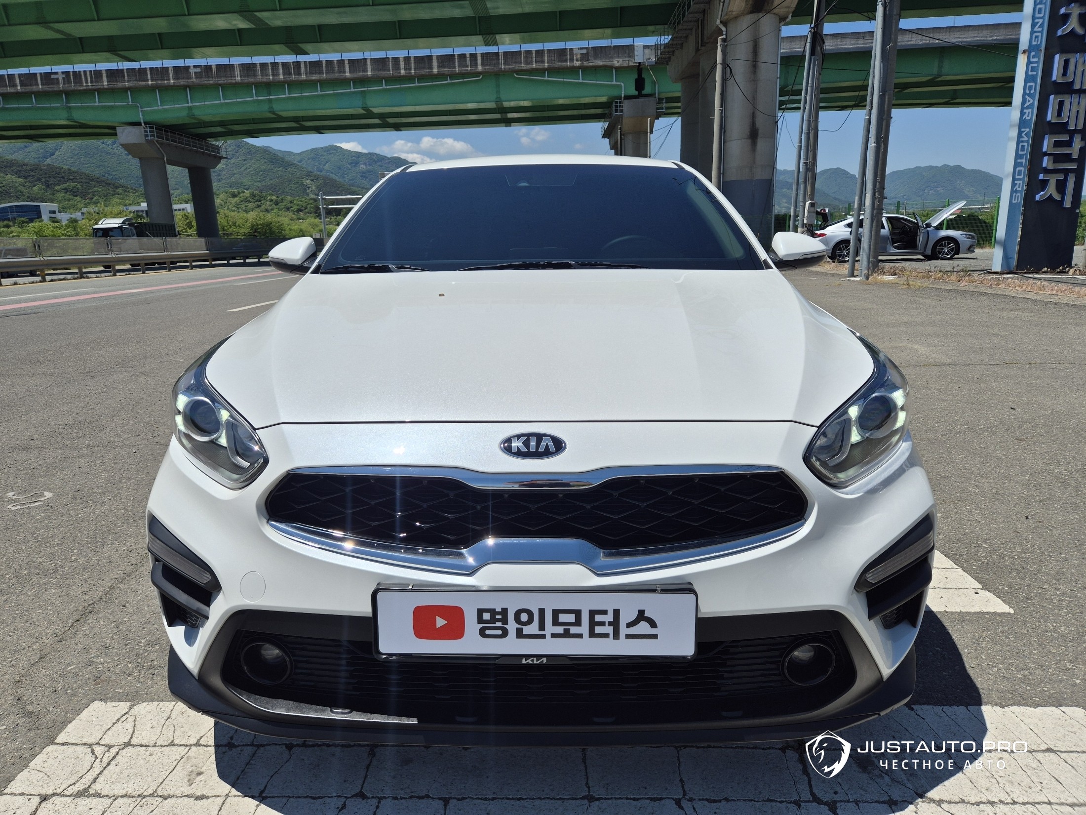 Автомобиль Kia K3