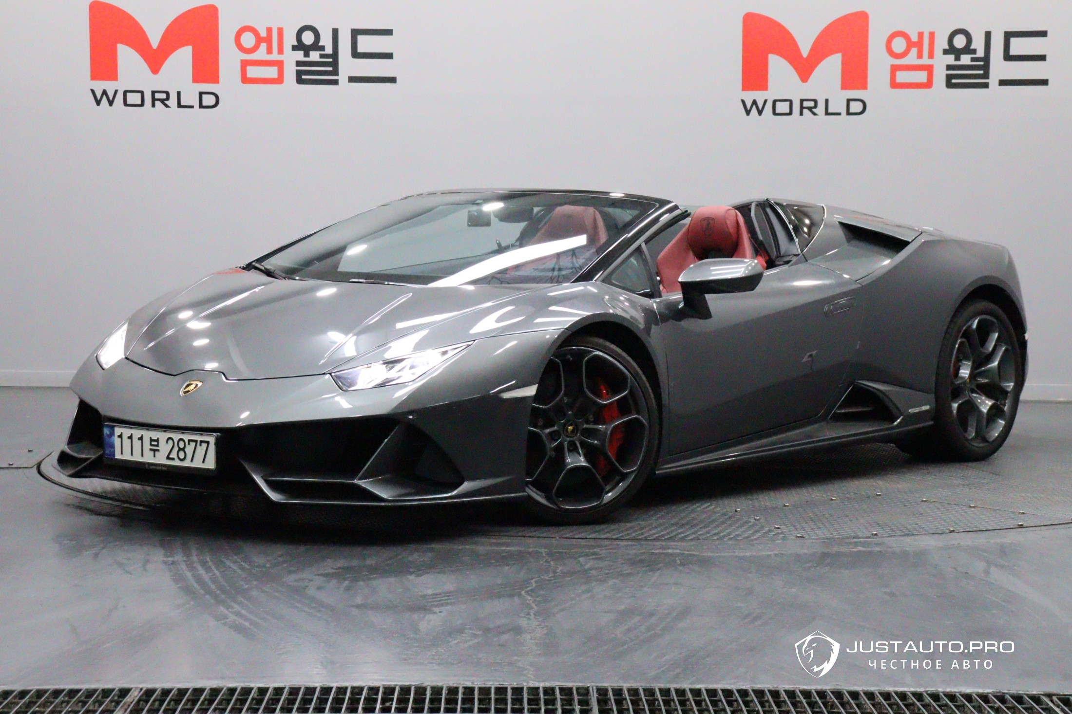 Автомобиль Lamborghini Huracan