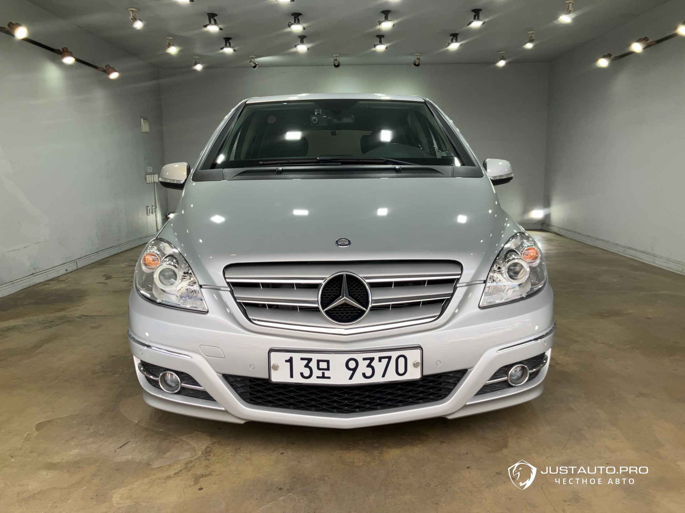 Автомобиль Mercedes-Benz B-Class