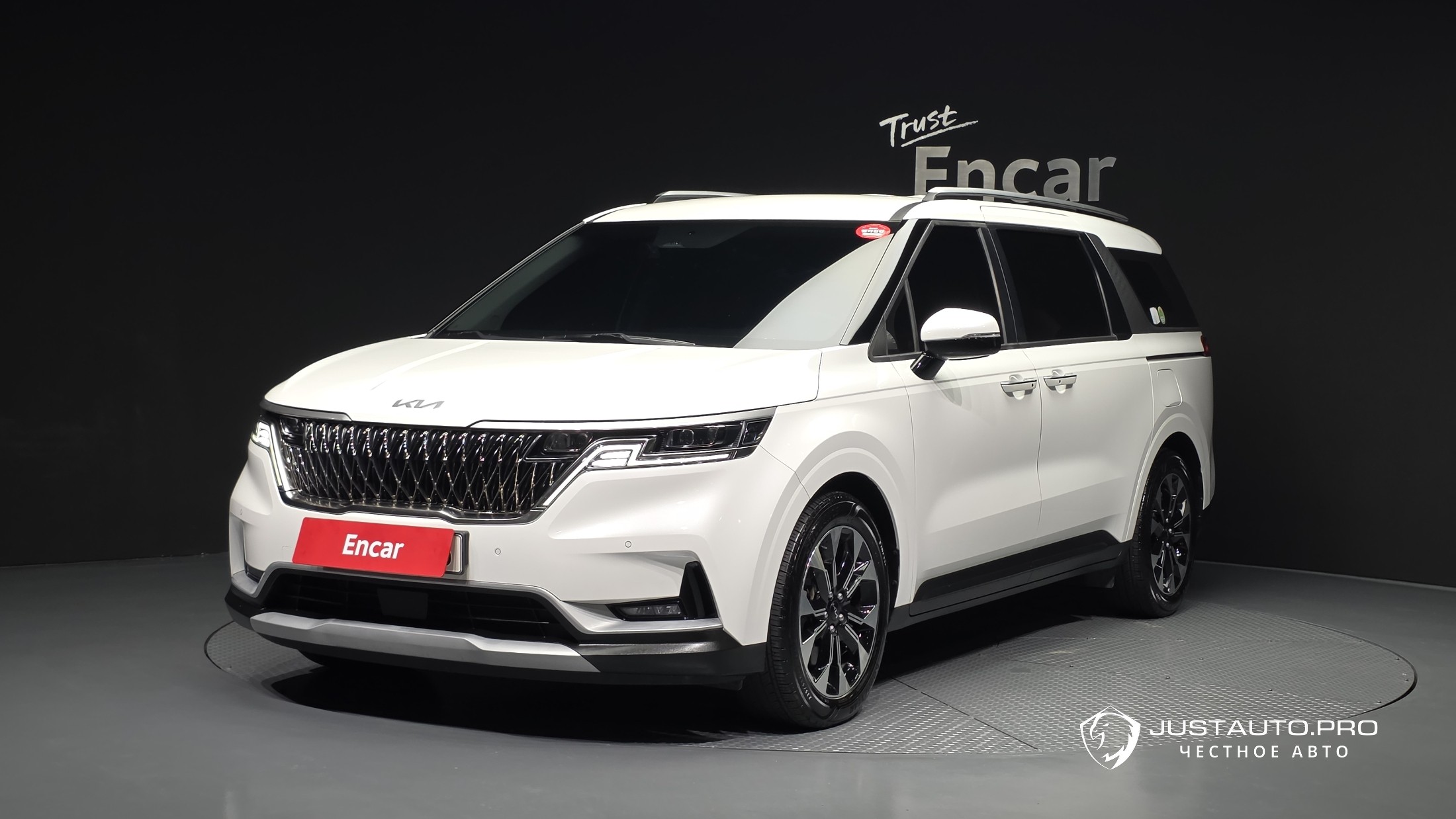 Автомобиль Kia Canival