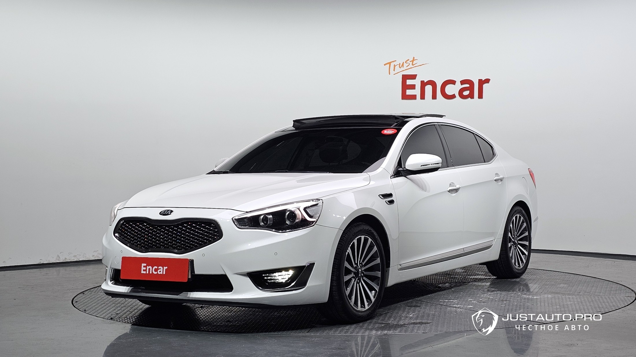 Автомобиль Kia K7