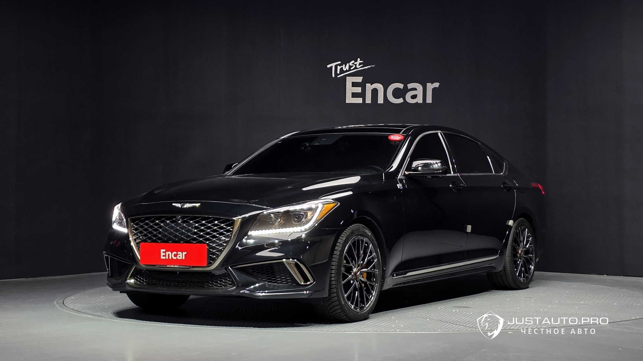 Автомобиль Genesis G80