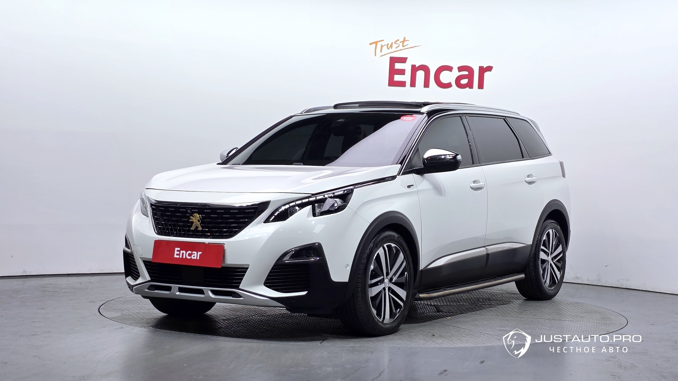 Автомобиль Peugeot 5008