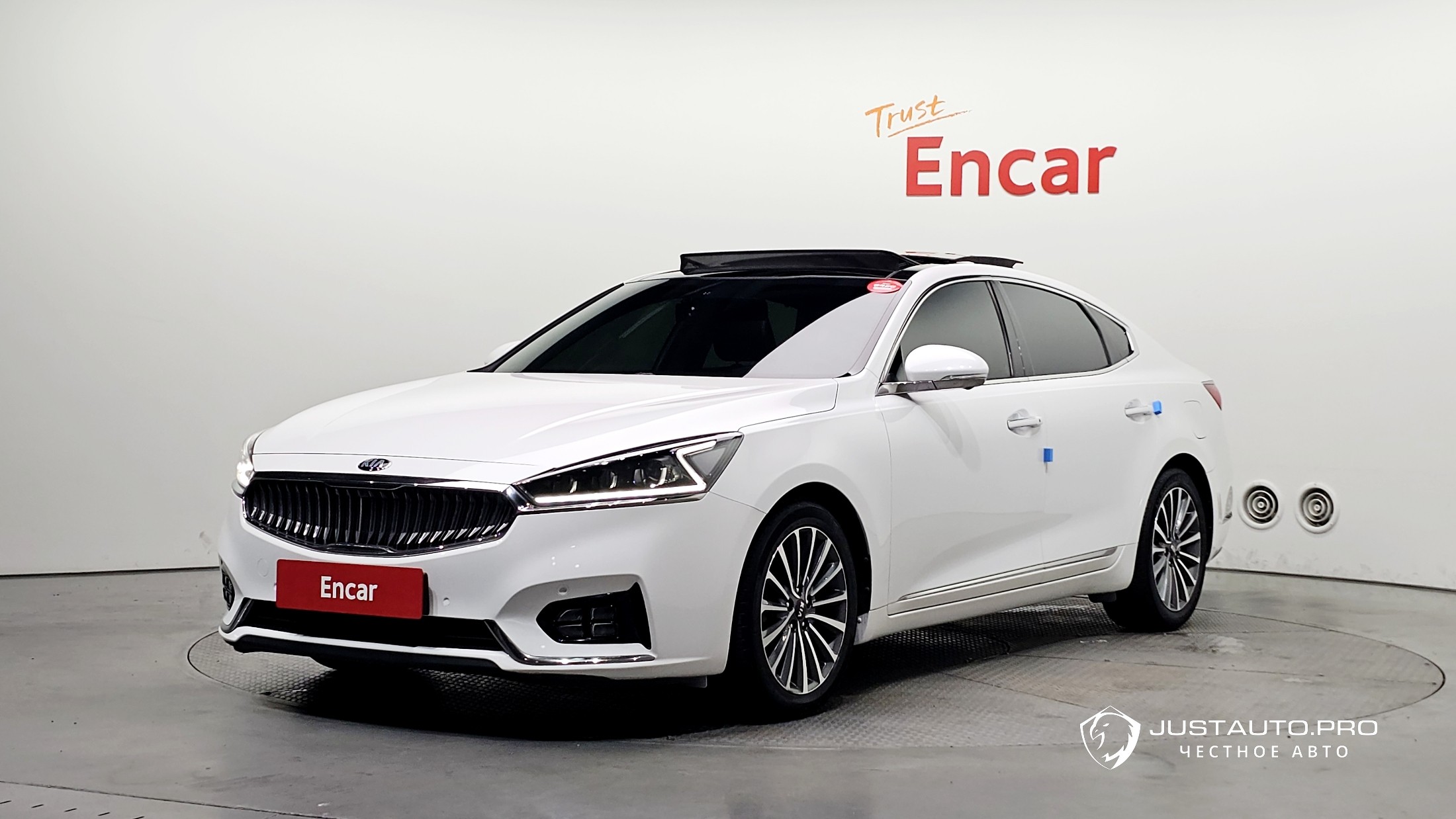 Автомобиль Kia K7