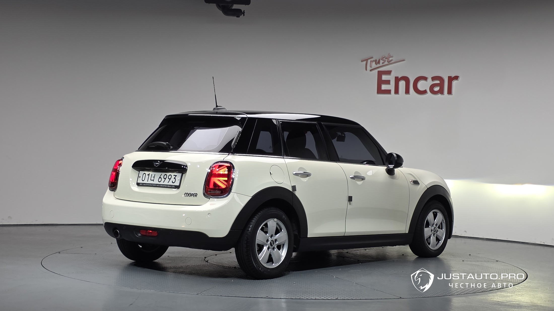 Автомобиль Mini Cooper