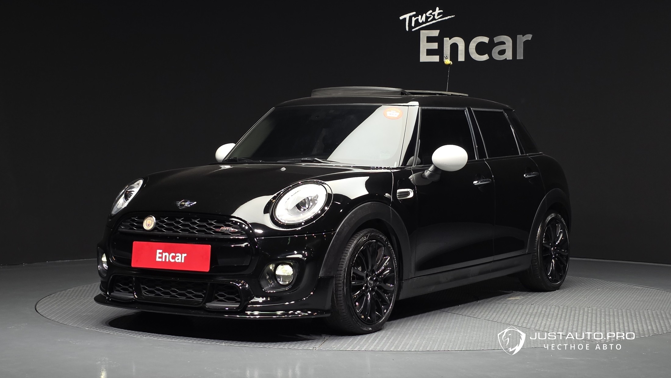 Автомобиль Mini Cooper
