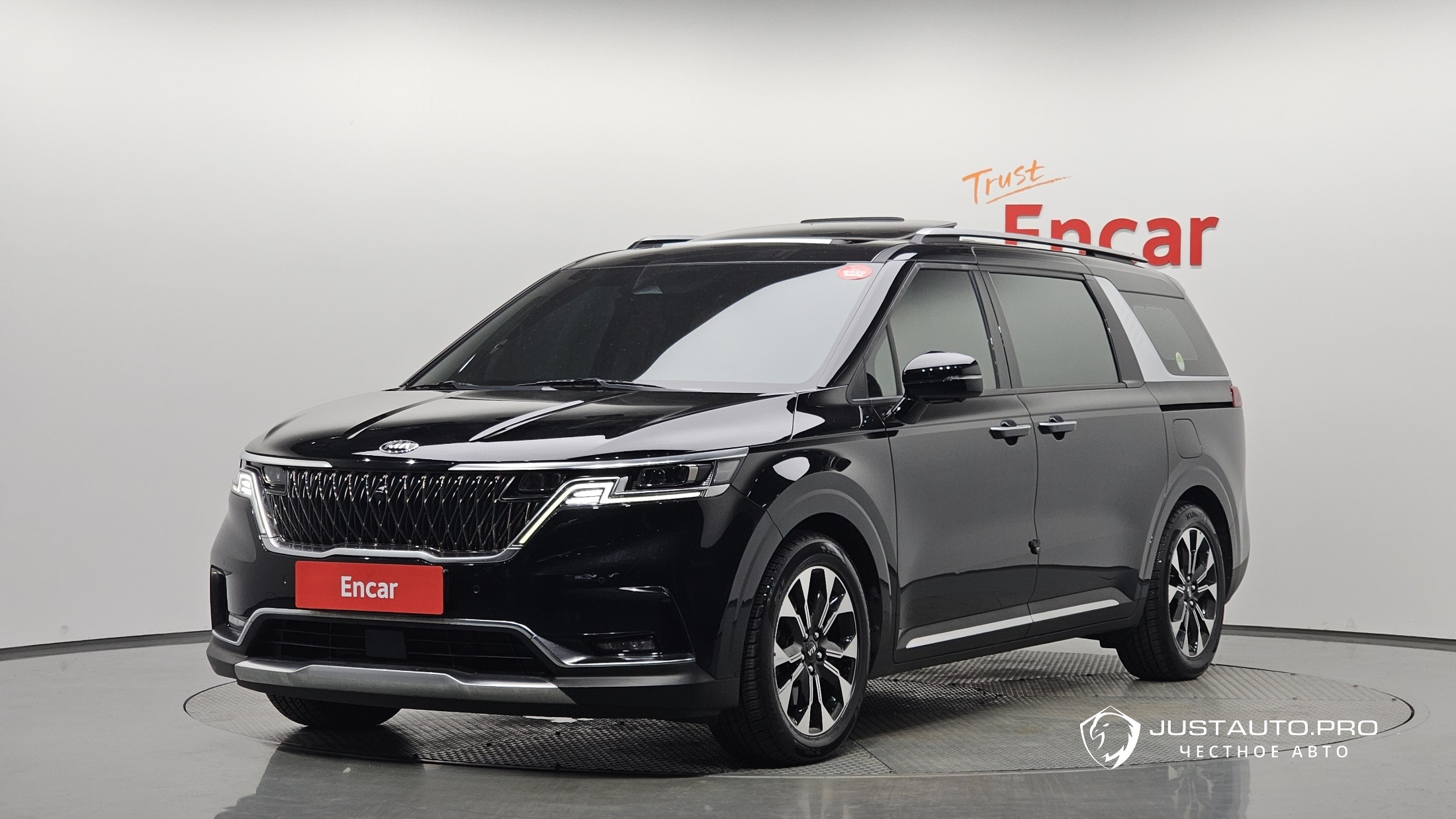 Автомобиль Kia Canival