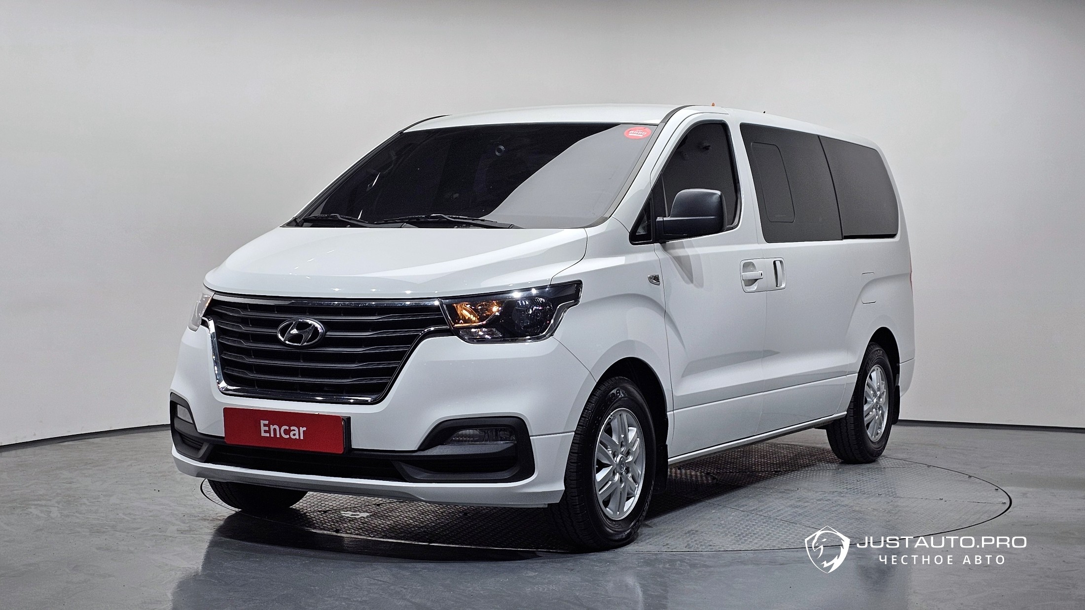 Автомобиль Hyundai Starex