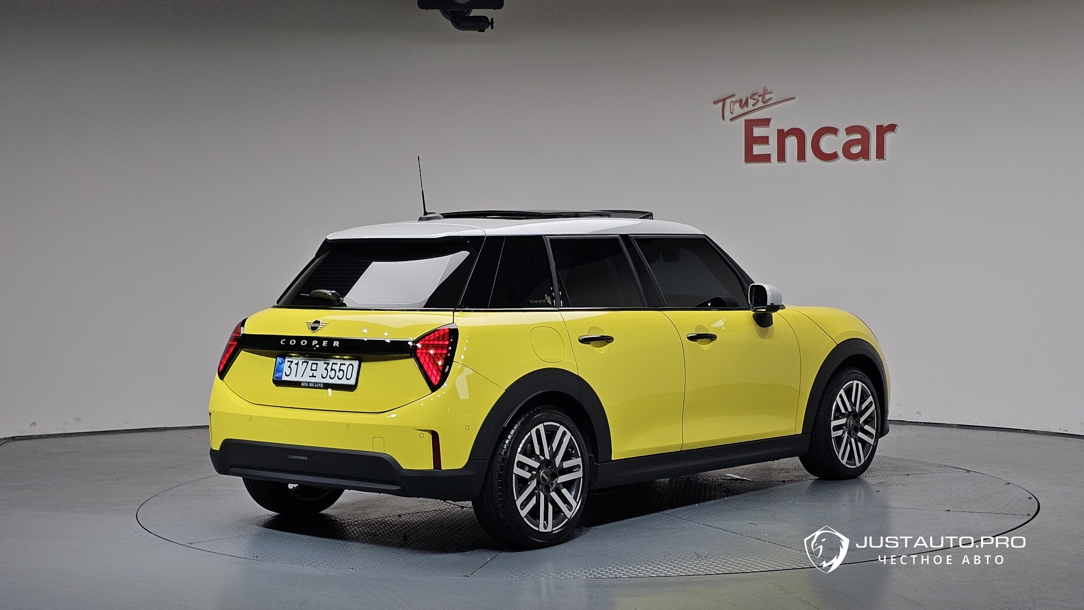 Автомобиль Mini Cooper