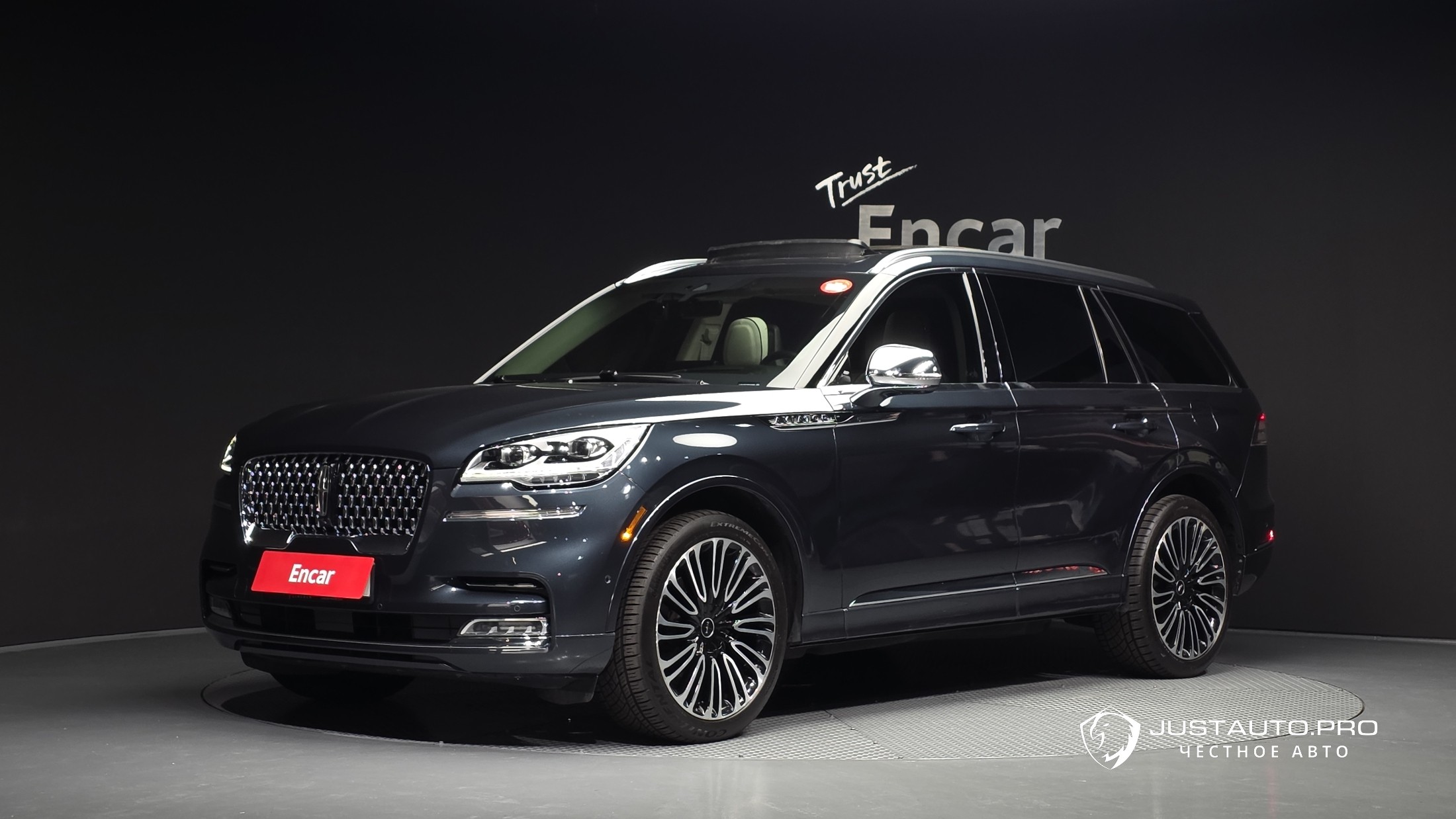 Автомобиль Lincoln Aviator