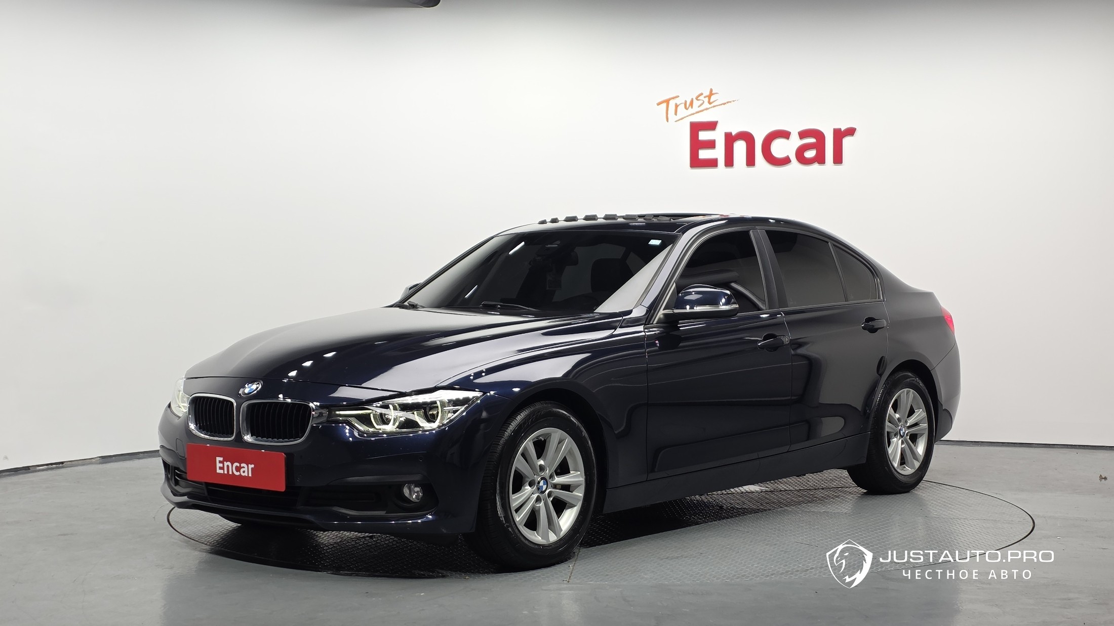 Автомобиль BMW 3-Series