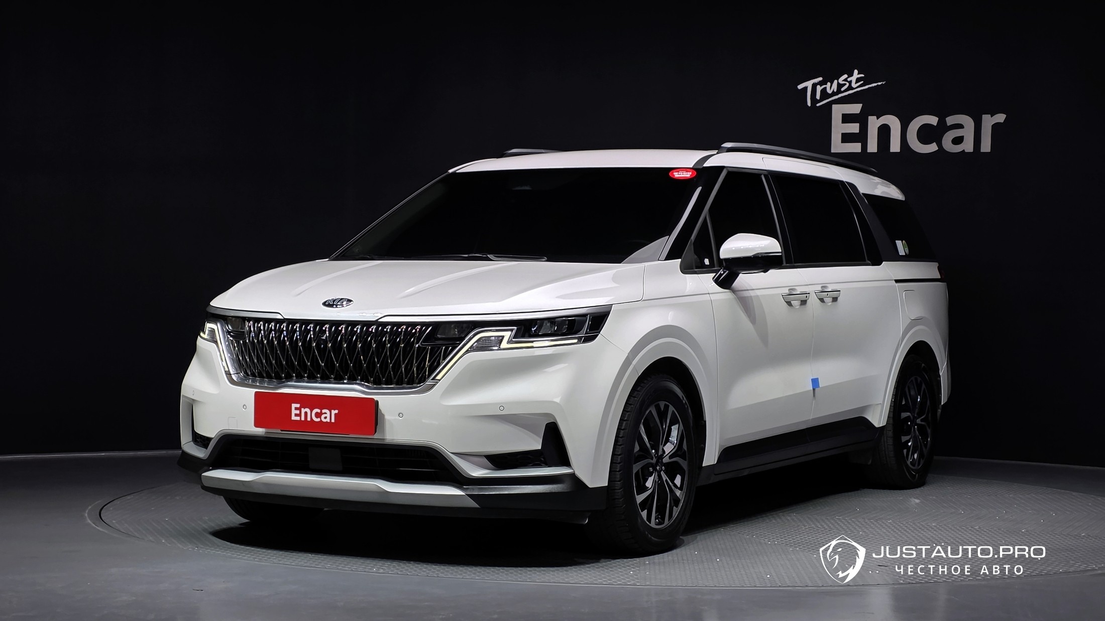 Автомобиль Kia Canival