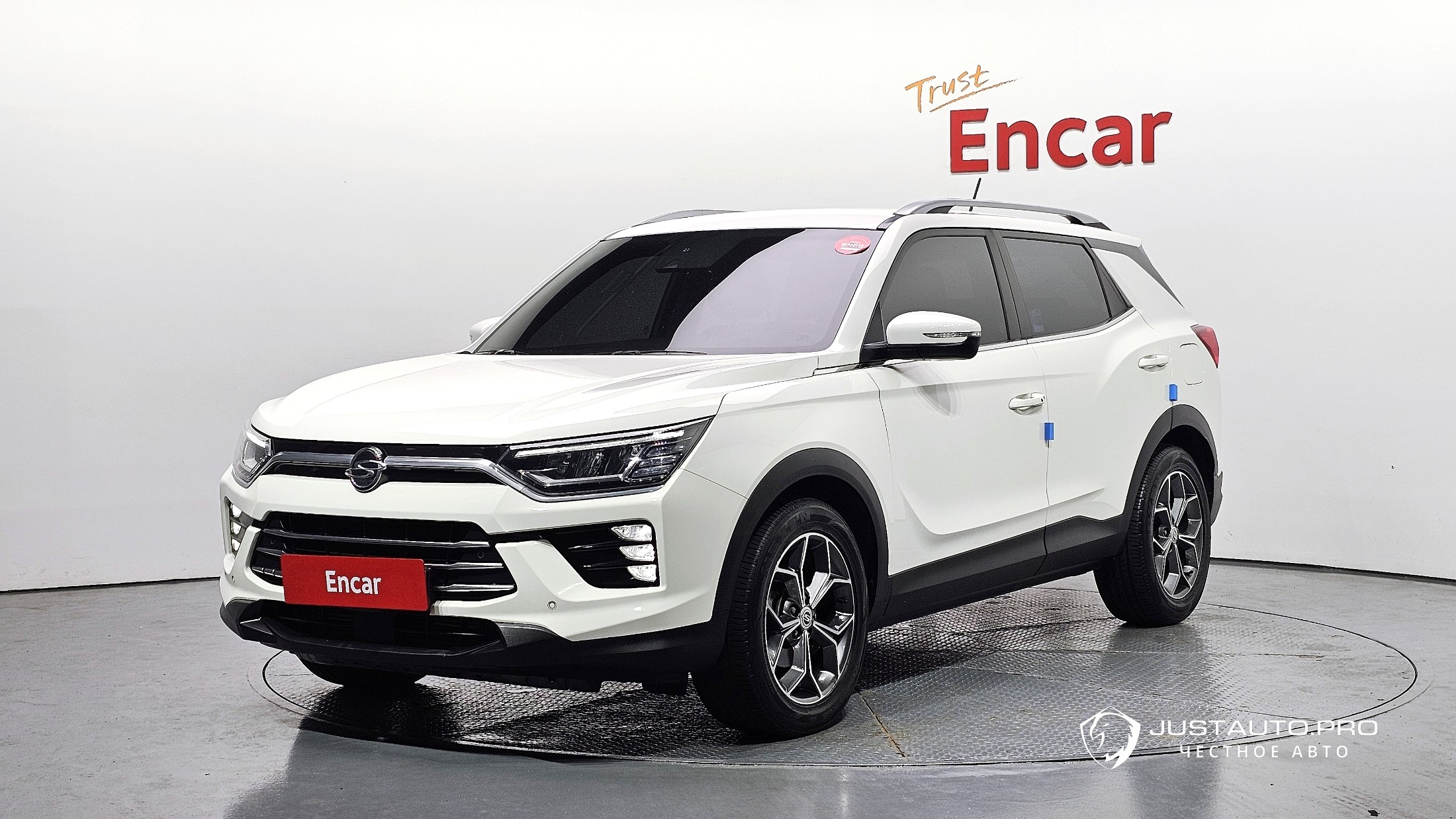 Автомобиль KG_Mobility_Ssangyong KORANDO