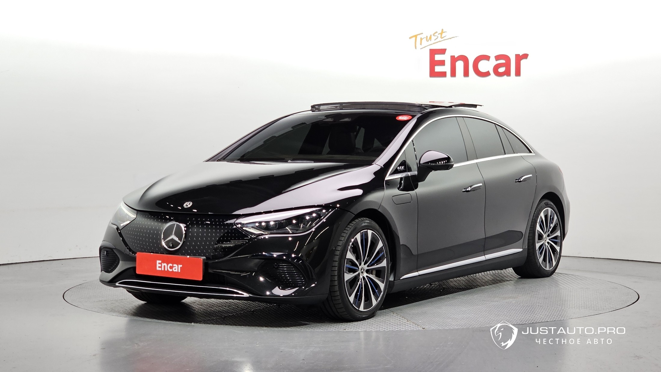 Автомобиль Mercedes-Benz EQE