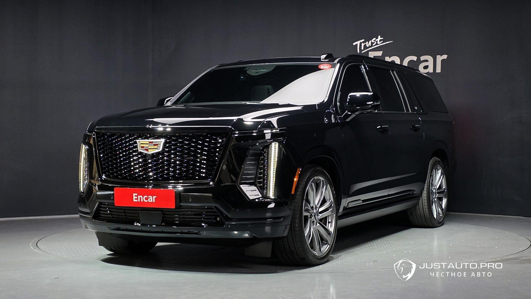 Автомобиль Cadillac Escalade