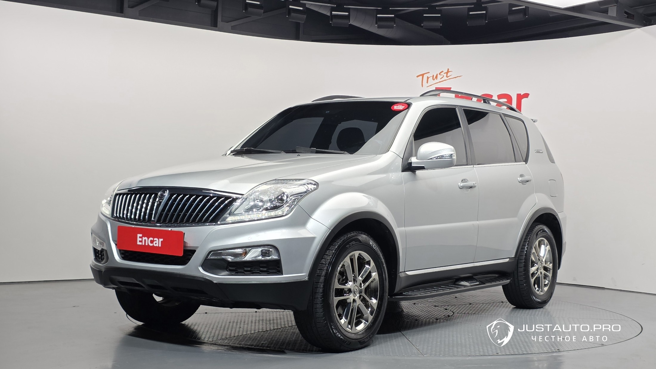 Автомобиль KG_Mobility_Ssangyong Rexton
