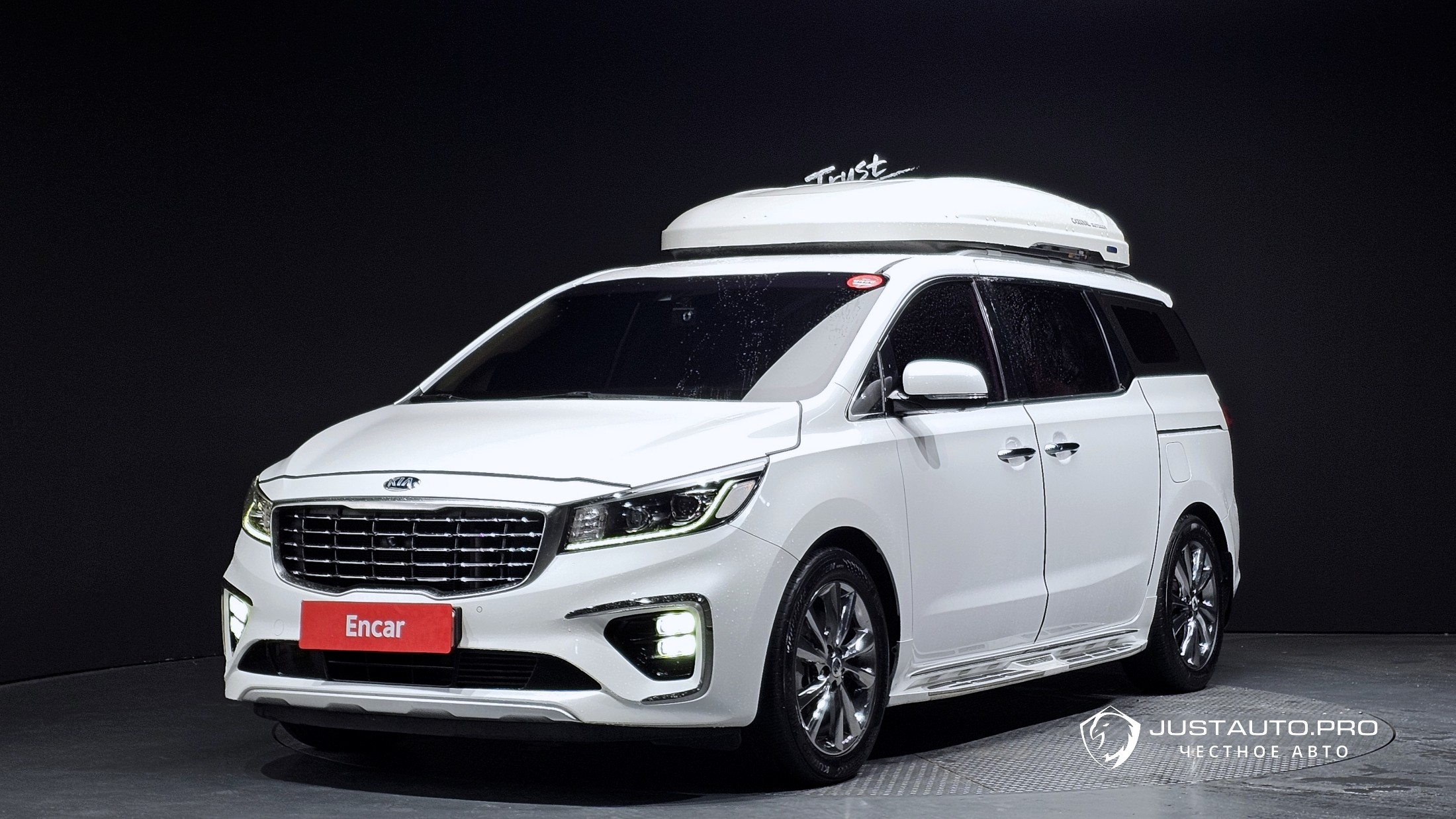 Автомобиль Kia Canival