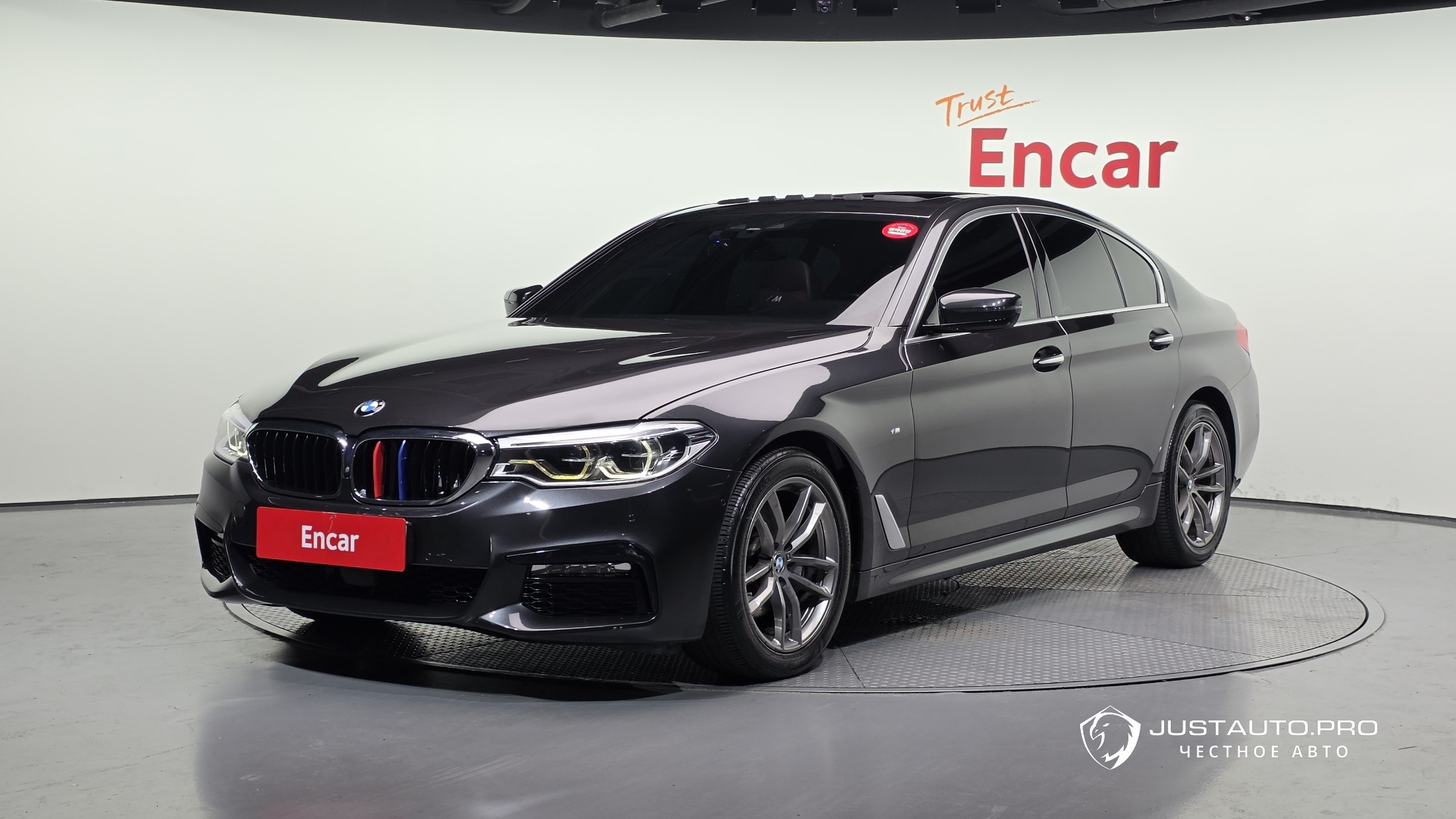 Автомобиль BMW 5-Series