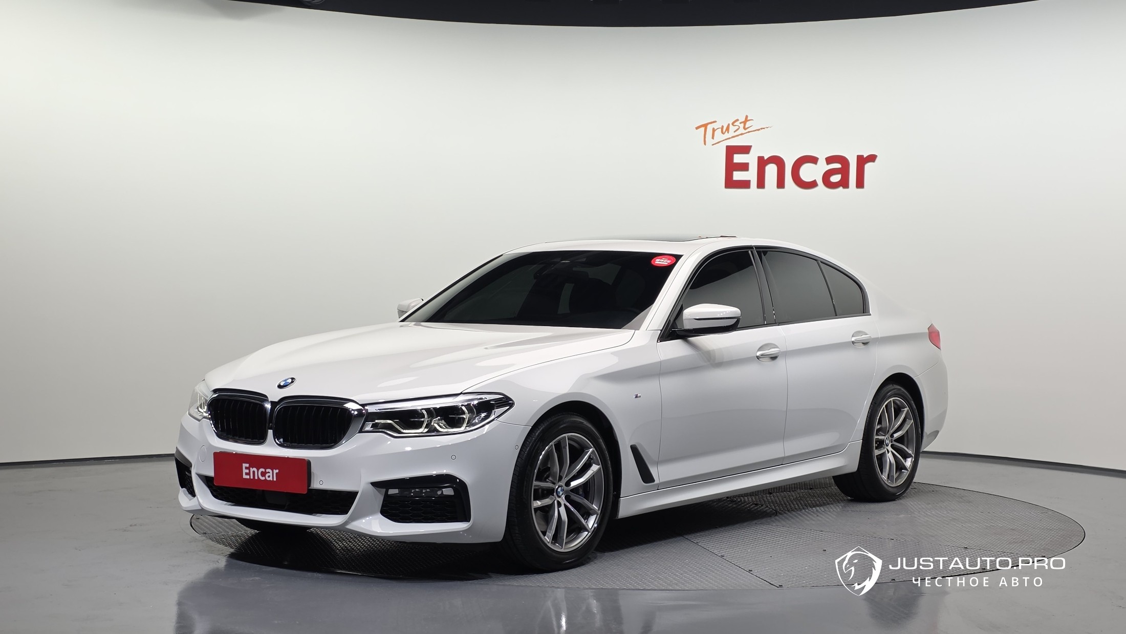 Автомобиль BMW 5-Series