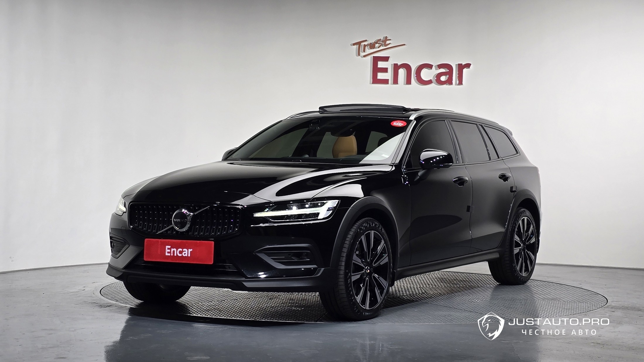Автомобиль Volvo V60