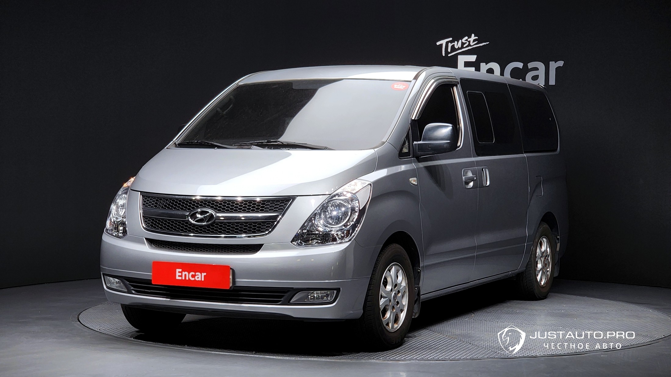 Автомобиль Hyundai Starex