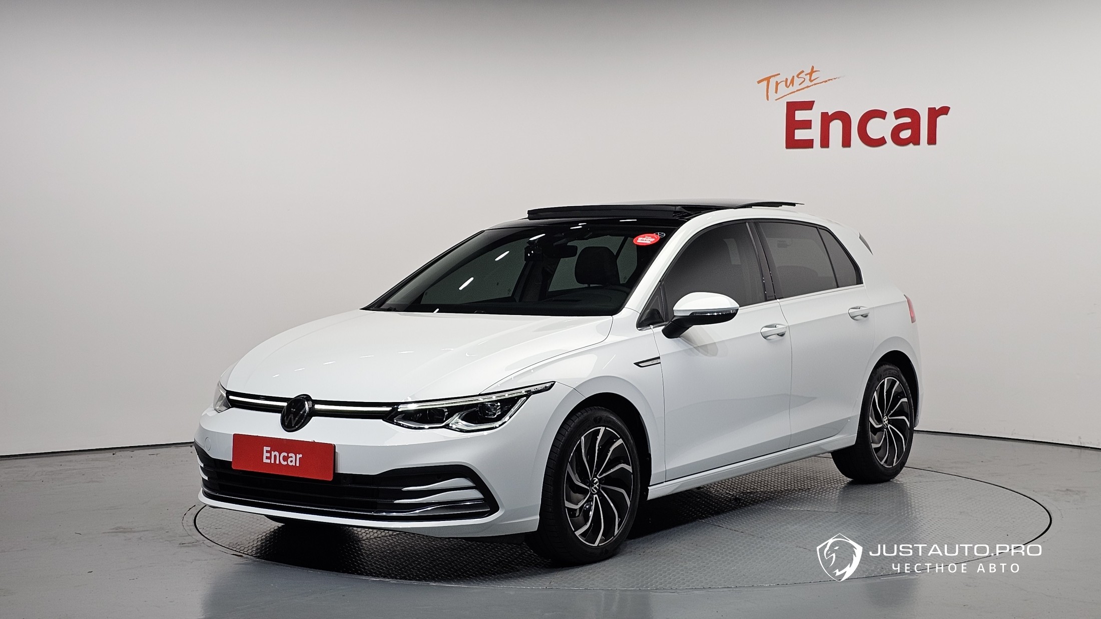 Автомобиль Volkswagen Golf