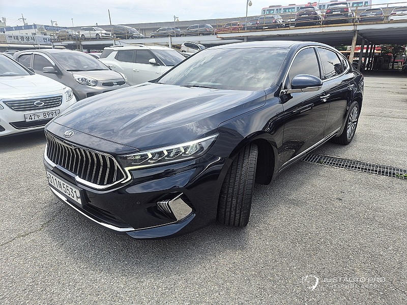 Автомобиль Kia K7