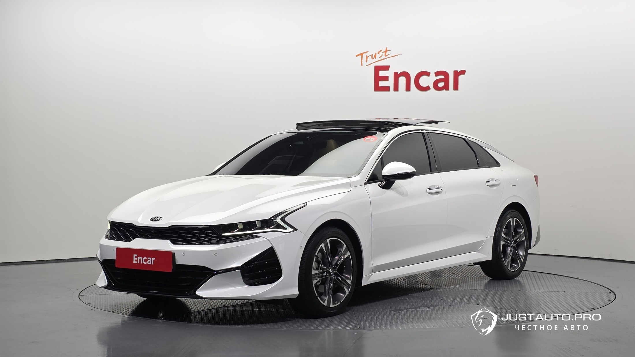 Автомобиль Kia K5