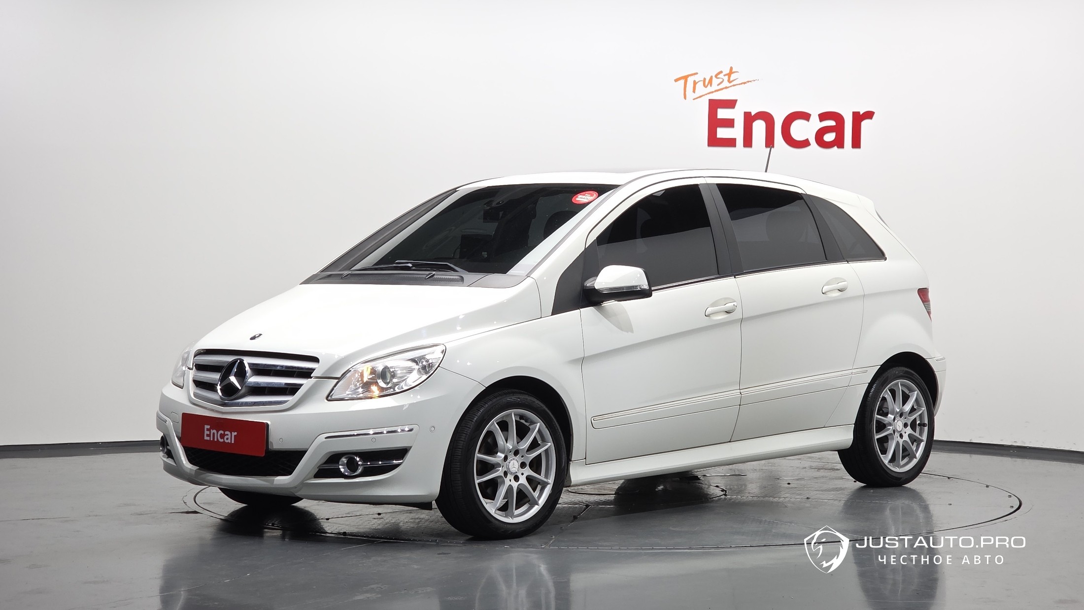 Автомобиль Mercedes-Benz B-Class