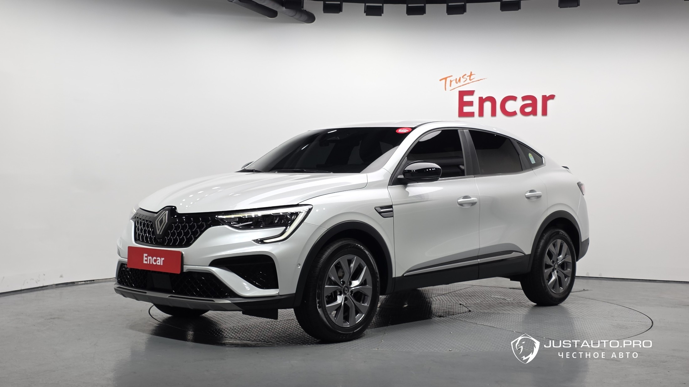 Автомобиль Renault-KoreaSamsung Arkana