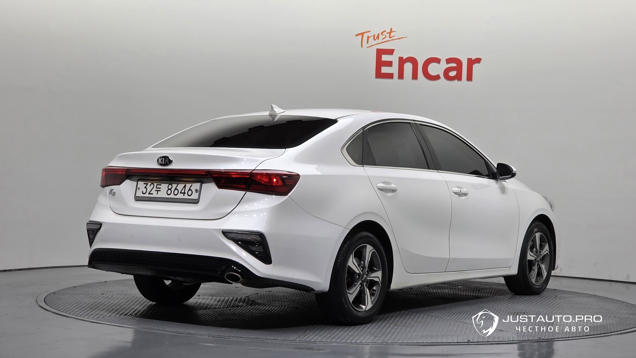 Автомобиль Kia K3