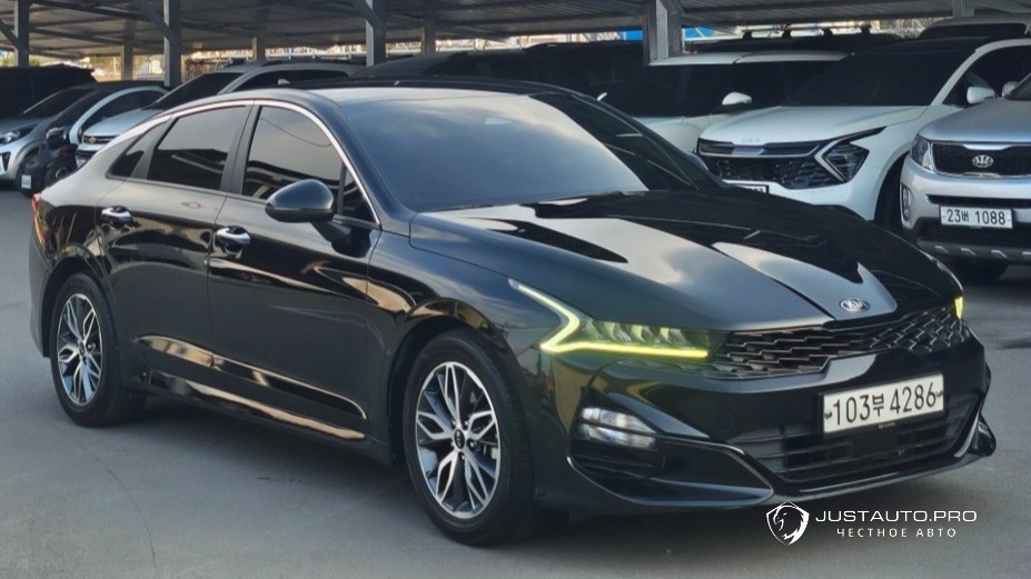 Автомобиль Kia K5