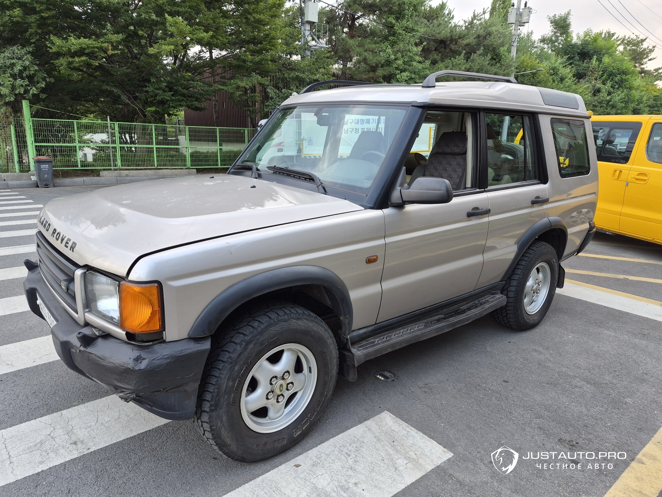Автомобиль Land Rover Discovery