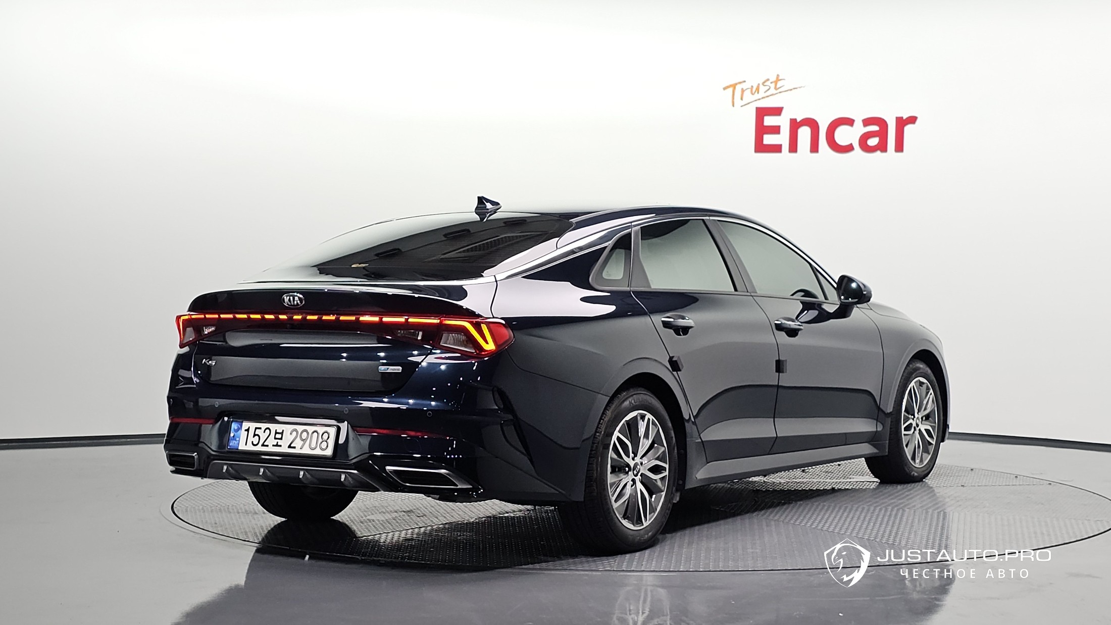 Автомобиль Kia K5