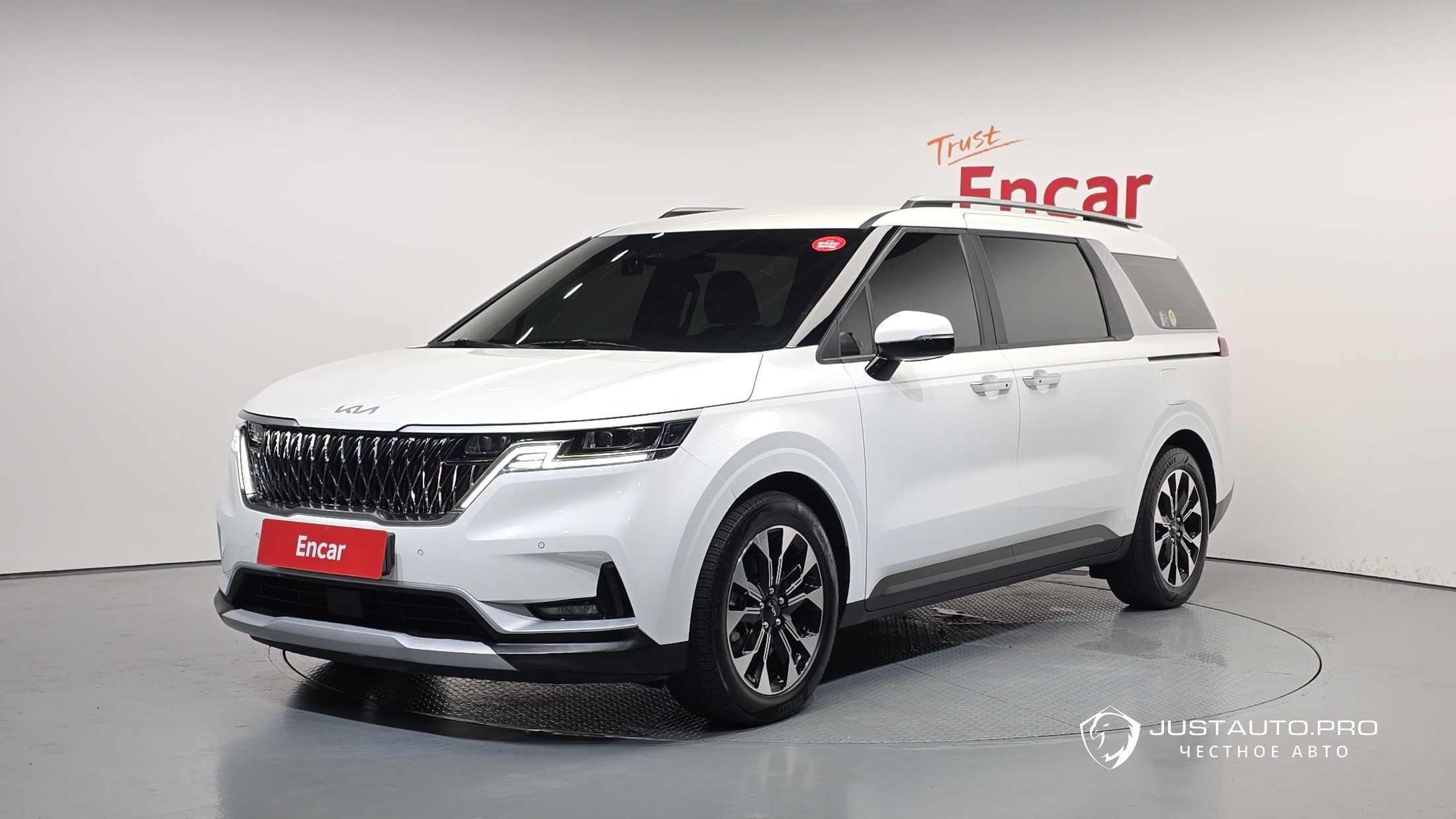 Автомобиль Kia Canival