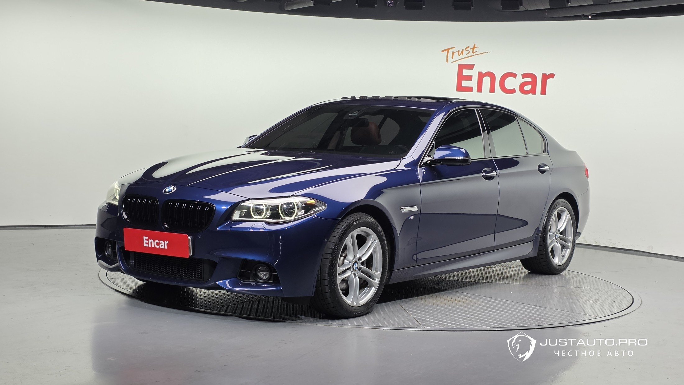 Автомобиль BMW 5-Series