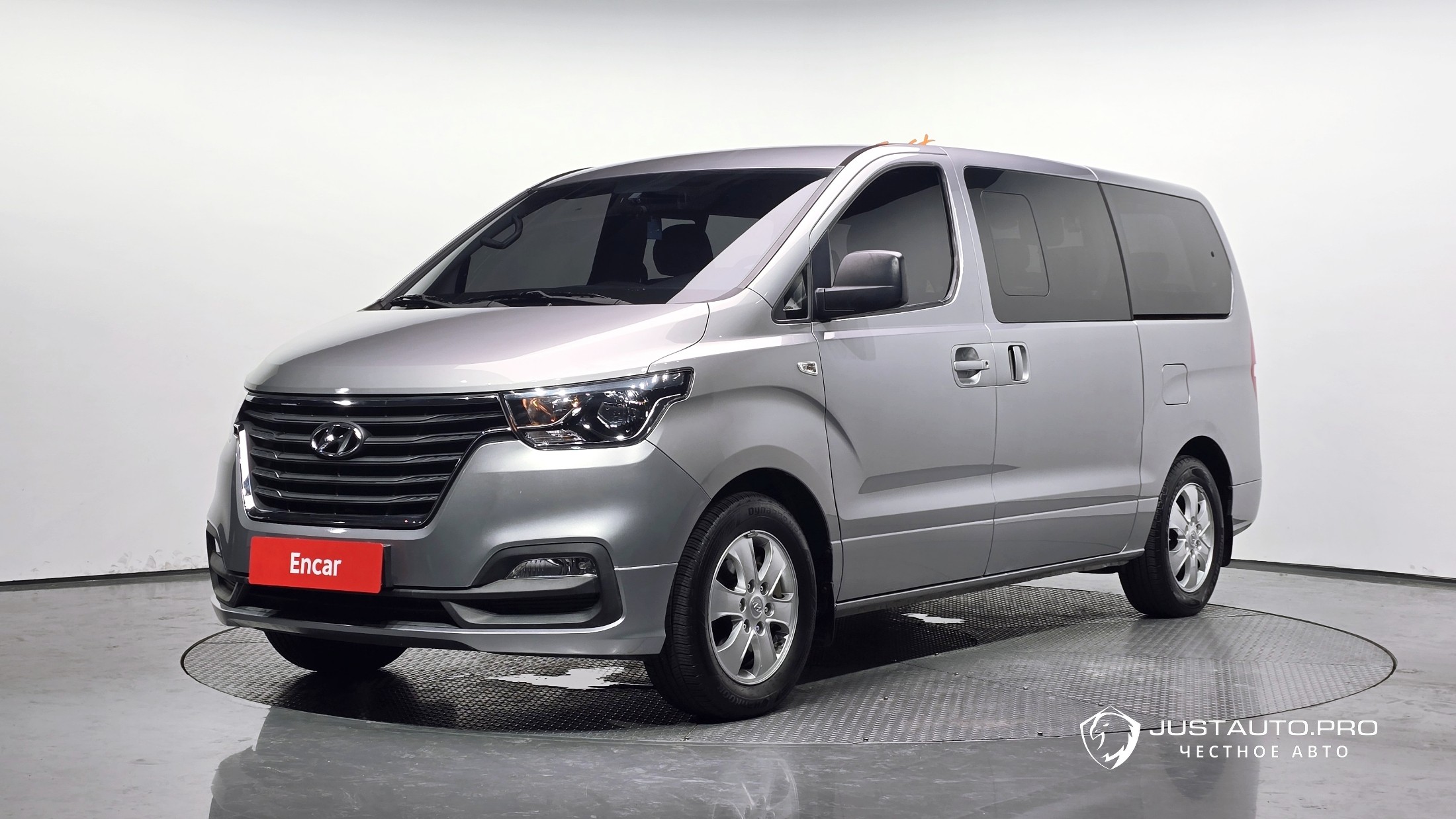 Автомобиль Hyundai Starex