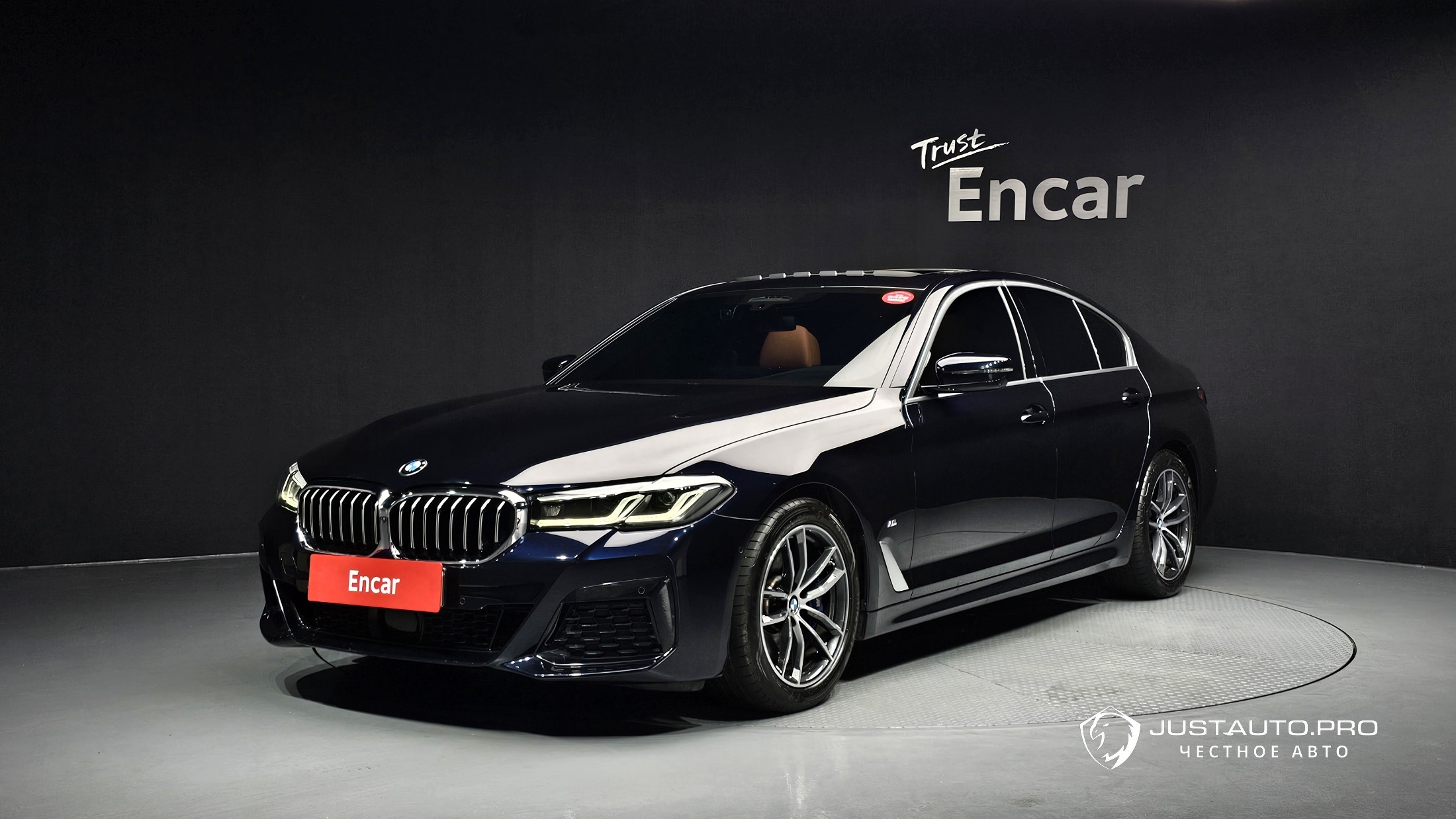 Автомобиль BMW 5-Series