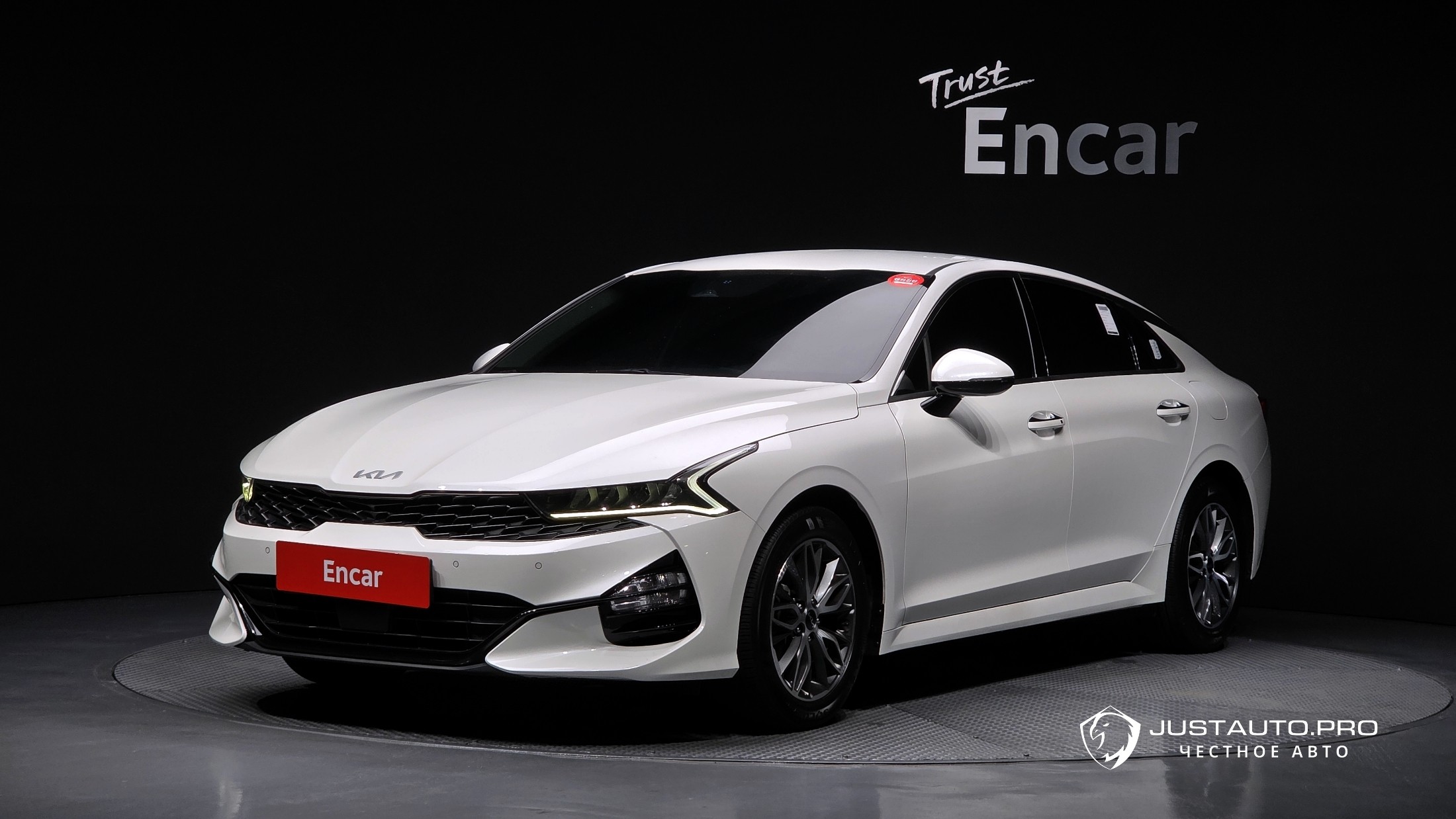 Автомобиль Kia K5