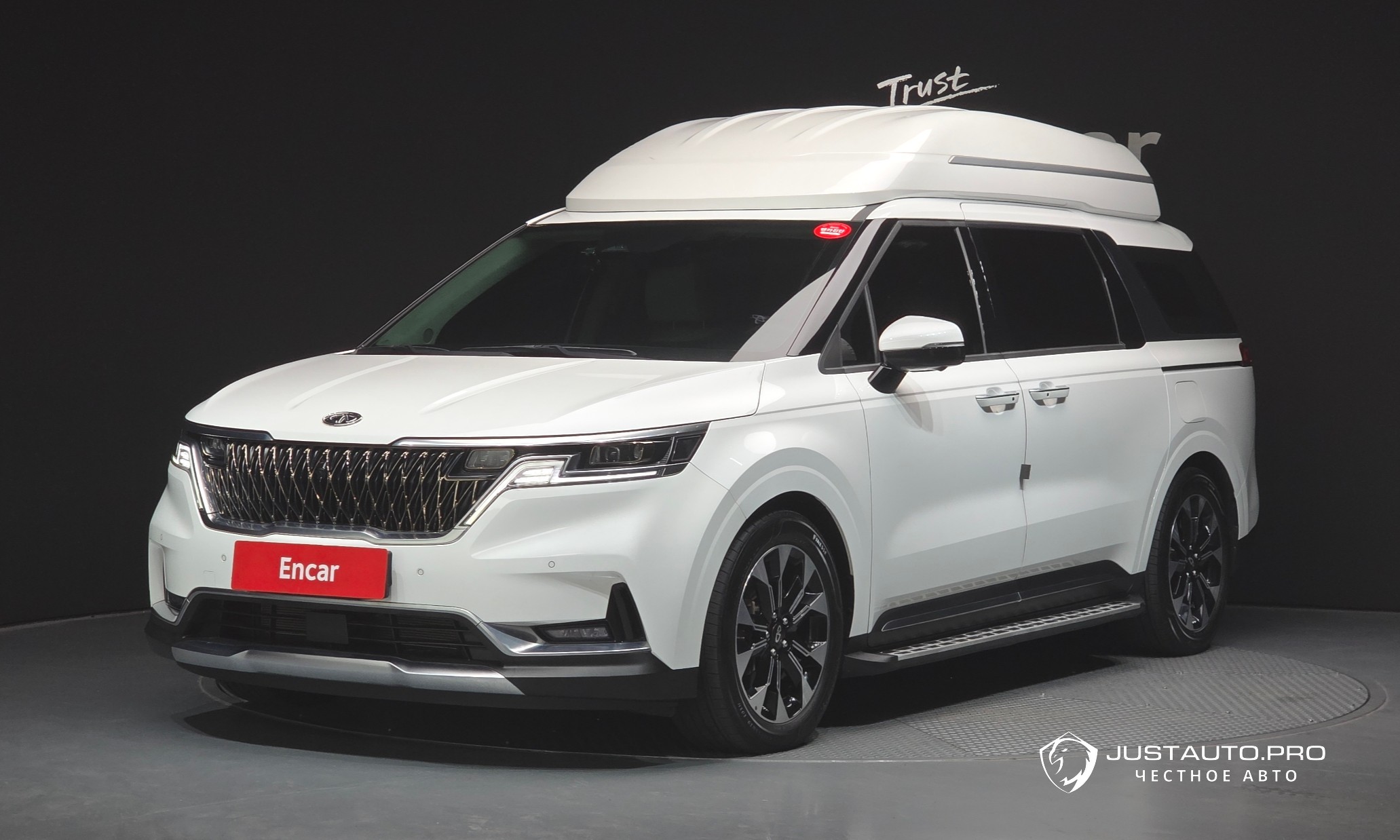 Автомобиль Kia Canival