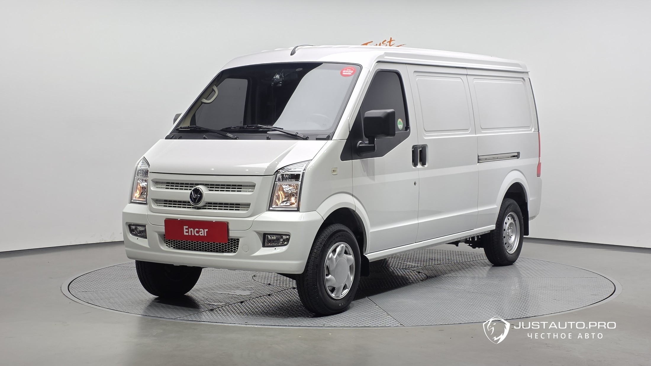 Автомобиль DFSK C35