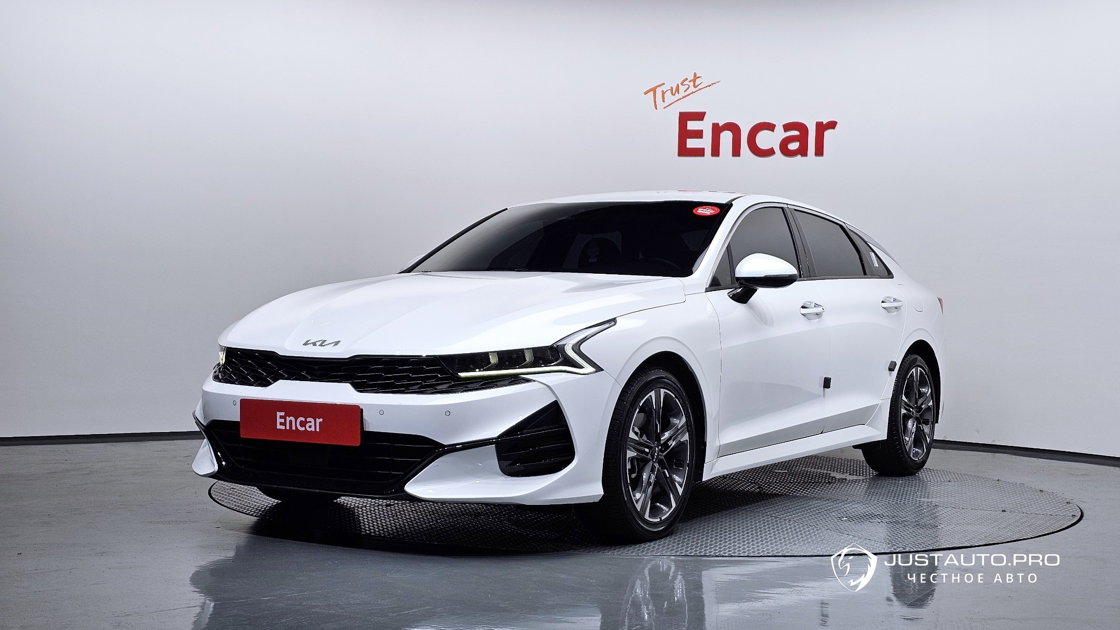 Автомобиль Kia K5