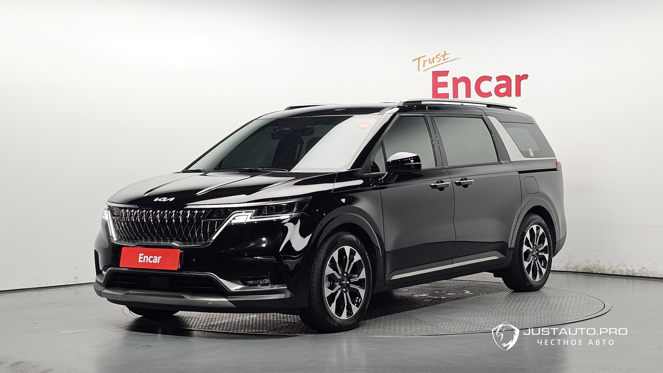 Автомобиль Kia Canival